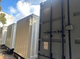 事例紹介|オフグリッドコンテナトレーラーハウス|トイレ・シャワールーム仕様