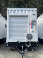 事例紹介|オフグリッドコンテナトレーラーハウス|トイレ・シャワールーム仕様